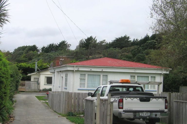 Photo of property in 43 Collins Avenue, Tawa, Wellington, 5028