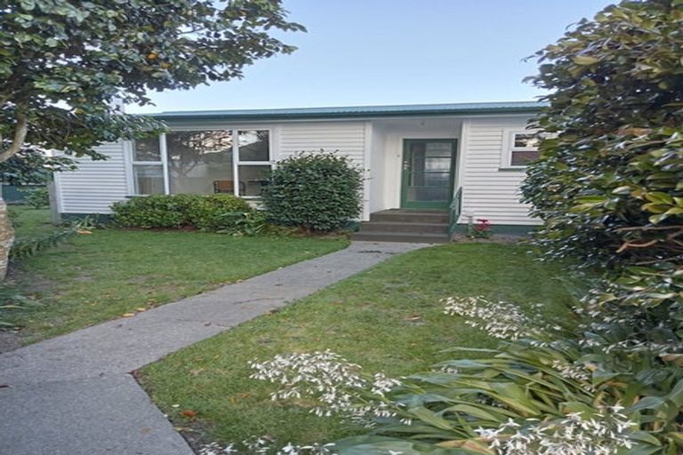 Photo of property in 4/1104 Heretaunga Street East, Parkvale, Hastings, 4122