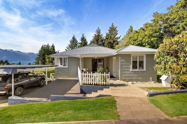Photo of property in 102 Thompson Street, Queenstown, 9300