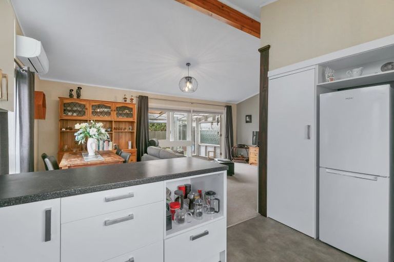 Photo of property in 37 Kent Street, Levin, 5510