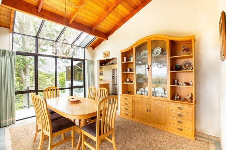 Photo of property in 5 Clearwater Cove, West Harbour, Auckland, 0618