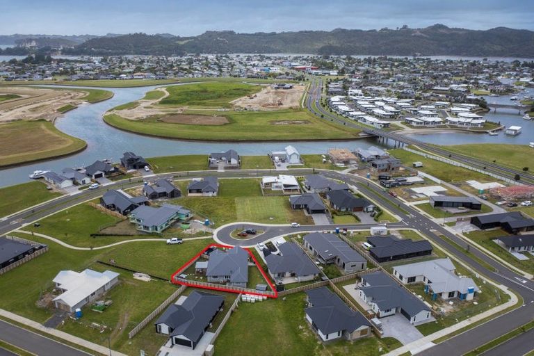 Photo of property in 7 Ronomor Place, Whitianga, 3510