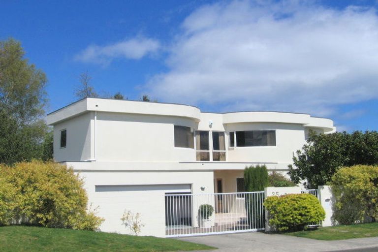 Photo of property in 25 Hawai Street, Two Mile Bay, Taupo, 3330