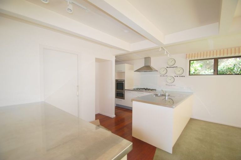 Photo of property in 3 Sarah Way, Crofton Downs, Wellington, 6035