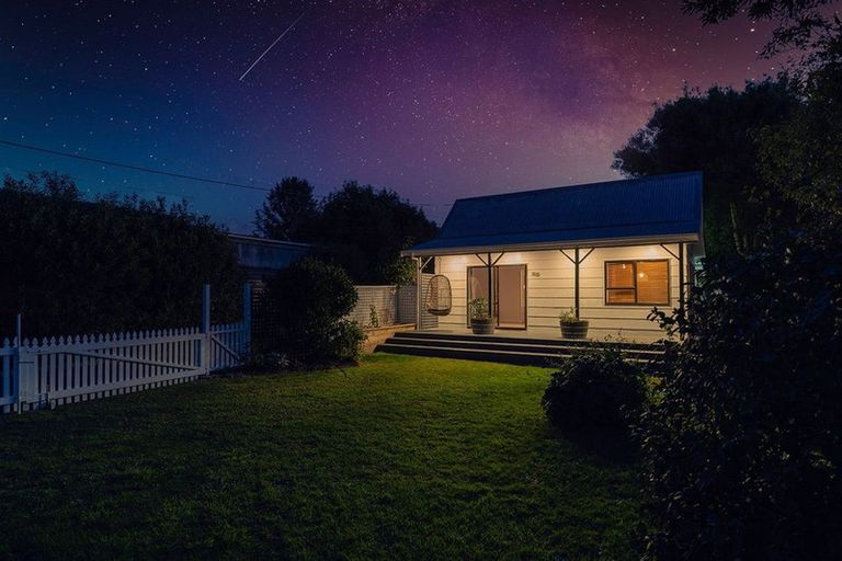 Photo of property in 28a Eatwell Avenue, Paraparaumu Beach, Paraparaumu, 5032