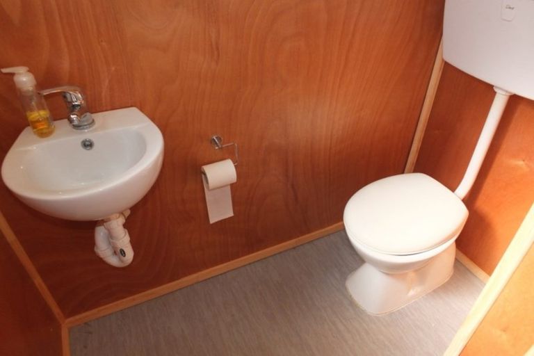 Photo of property in 17 Pratt Avenue, Foxton Beach, Foxton, 4815