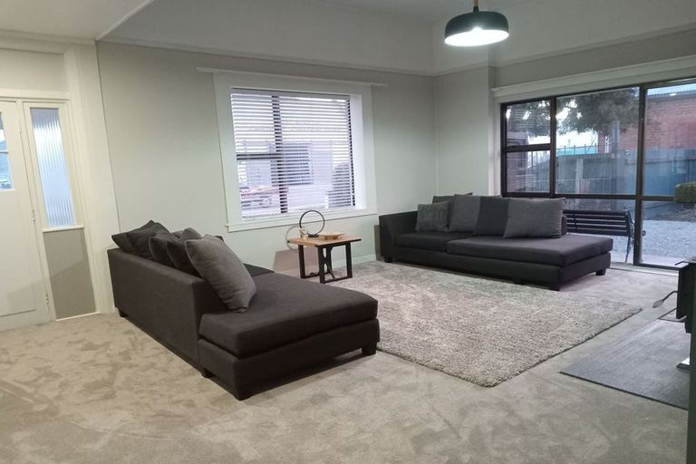 Photo of property in 100 High Street, Waimate, 7924