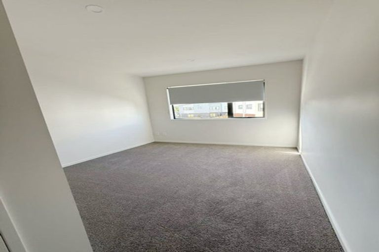 Photo of property in 3/35 Young Crescent, Drury, 2113