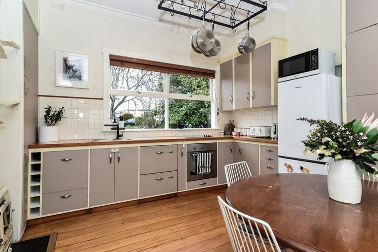 Photo of property in 75 Tuhikaramea Road, Dinsdale, Hamilton, 3204