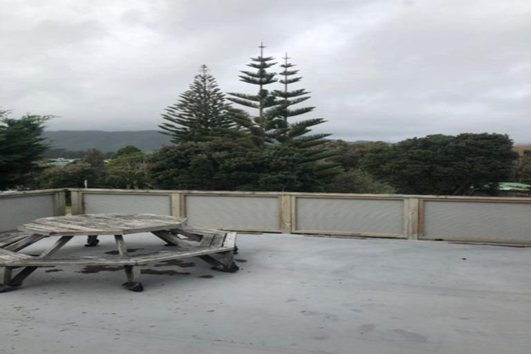 Photo of property in 25 William Street, Waikanae Beach, Waikanae, 5036