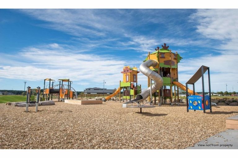 Photo of property in 75 Te Hurunui Drive, Pegasus, 7612