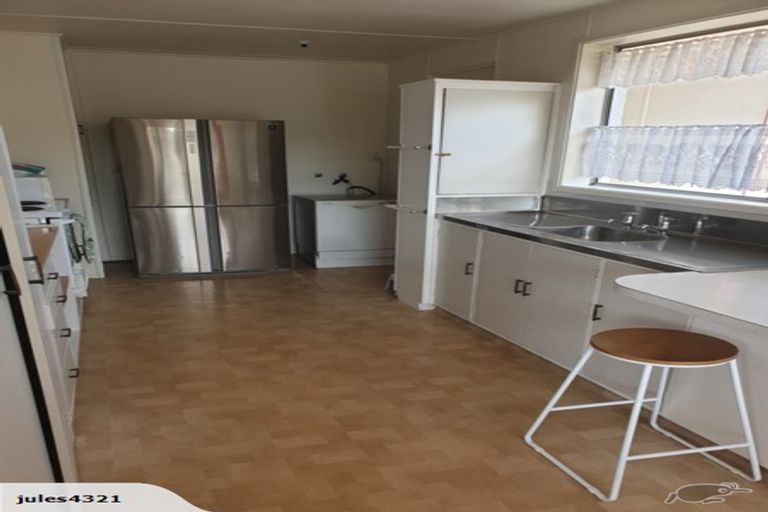 Photo of property in 23 Liverton Crescent, Bishopdale, Christchurch, 8053