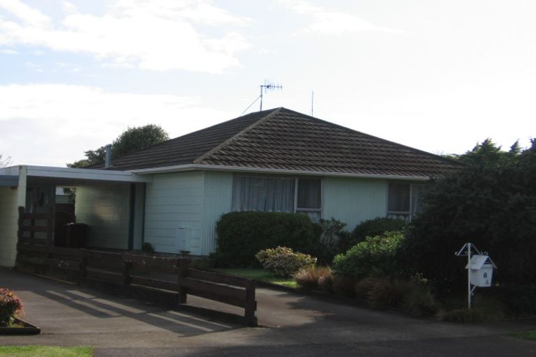 Photo of property in 8 Haast Place, Awapuni, Palmerston North, 4412