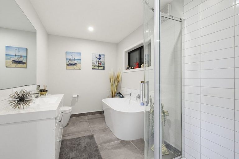Photo of property in 11 Nanda Way, Khandallah, 6035