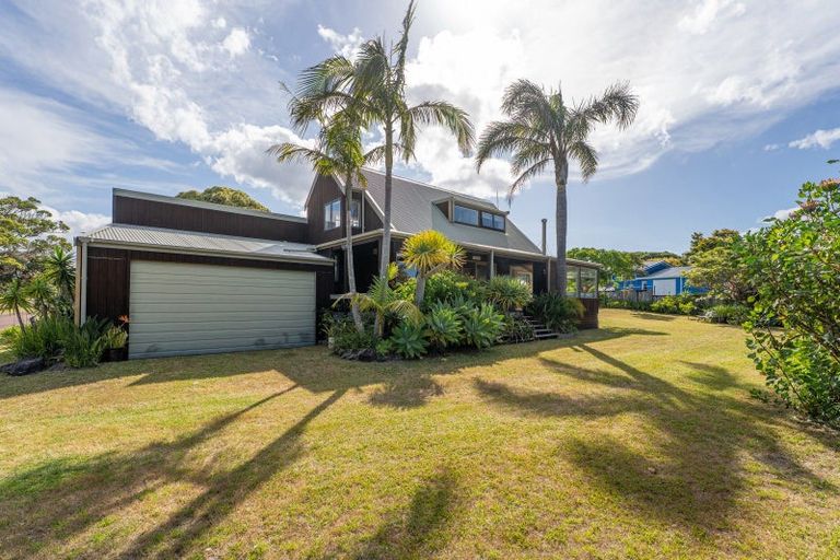 Photo of property in 14 Kennedy Park Drive, Pauanui, Hikuai, 3579