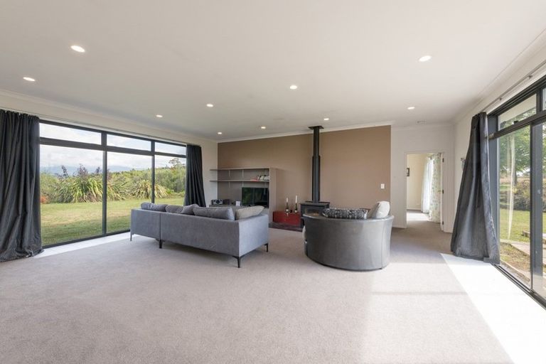 Photo of property in 195 Kina Peninsula Road, Tasman, Upper Moutere, 7173