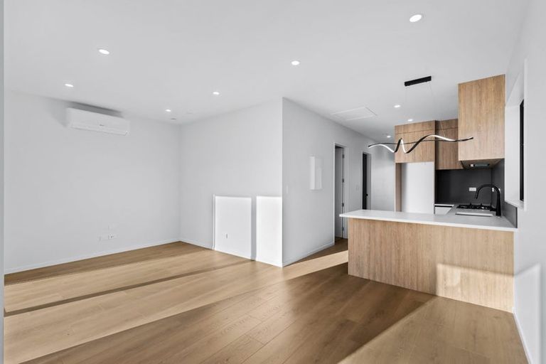 Photo of property in 5 Herekino Street, Westgate, Auckland, 0814