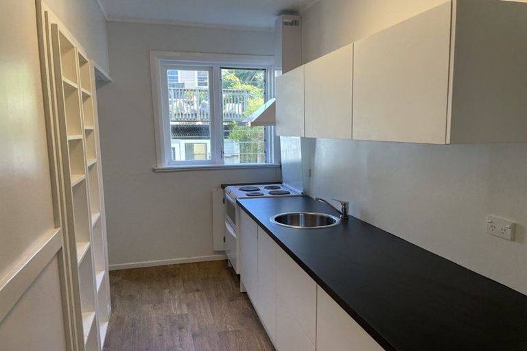 Photo of property in 1/14 Clifton Terrace, Kelburn, Wellington, 6012