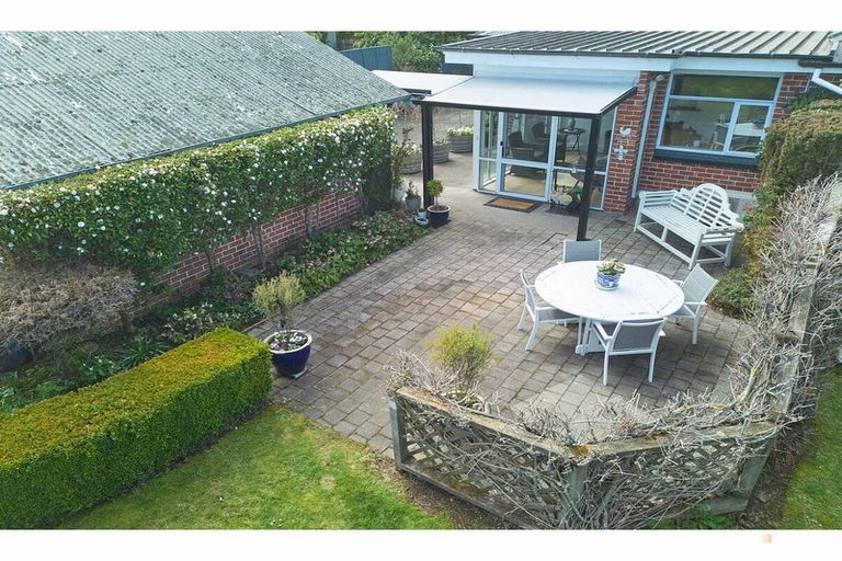 Photo of property in 57 Main North Road, Geraldine, 7930