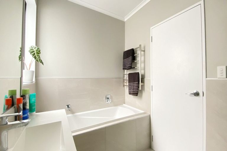 Photo of property in 57 Glidepath Road, Hobsonville, Auckland, 0616