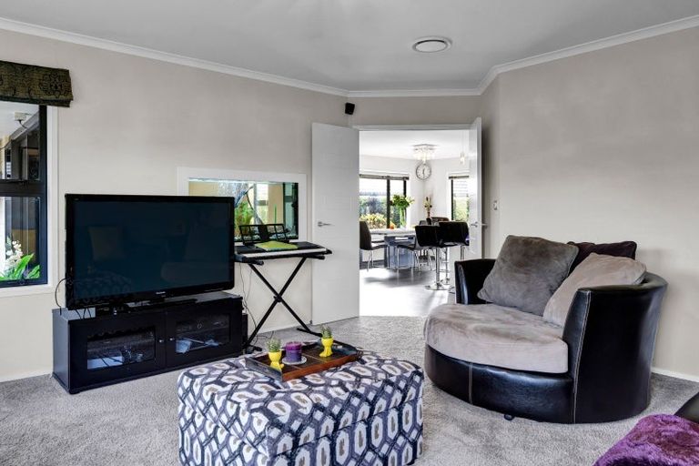 Photo of property in 40 Redwood Crescent, Hurdon, New Plymouth, 4310