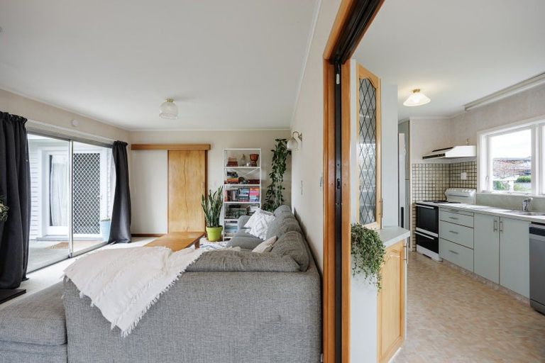 Photo of property in 18 Pembroke Street, Taradale, Napier, 4112