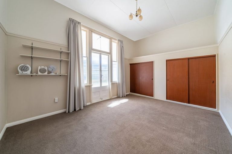Photo of property in 36 The Parade, Island Bay, Wellington, 6023