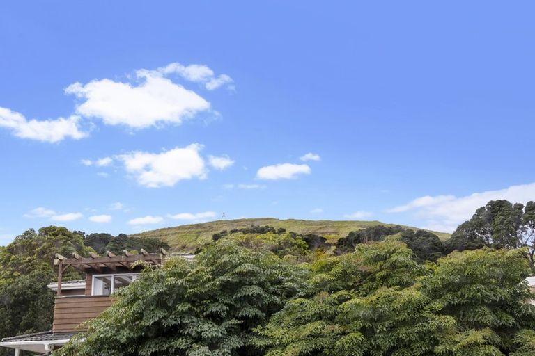 Photo of property in 1/12 Steen Place, Mangere Bridge, Auckland, 2022