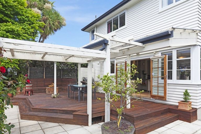 Photo of property in 106 Bryndwr Road, Bryndwr, Christchurch, 8052