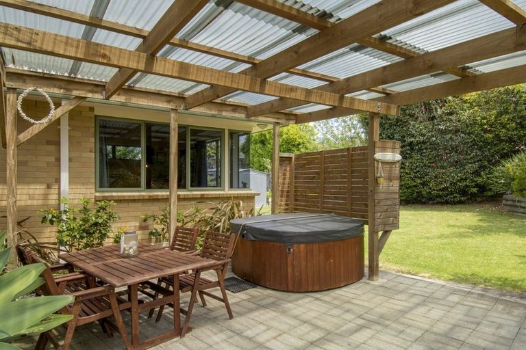 Photo of property in 19 Owen Place, Omokoroa, 3114