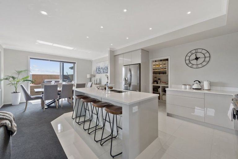 Photo of property in 22 Helen June Avenue, Flagstaff, Hamilton, 3210