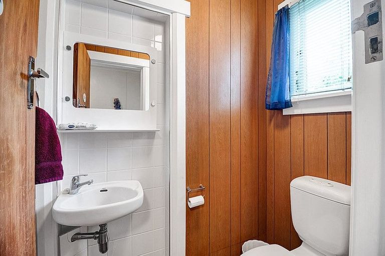 Photo of property in 33 Rogan Street, New Plymouth, 4310