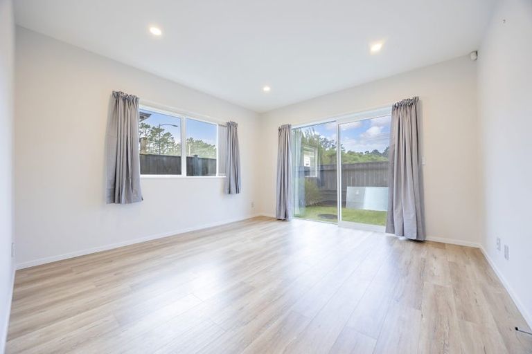Photo of property in 69 Nobilo Road, Kumeu, 0810