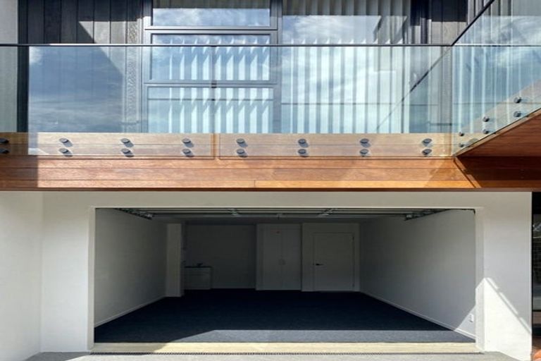 Photo of property in 40b Reeves Road, Pakuranga, Auckland, 2010