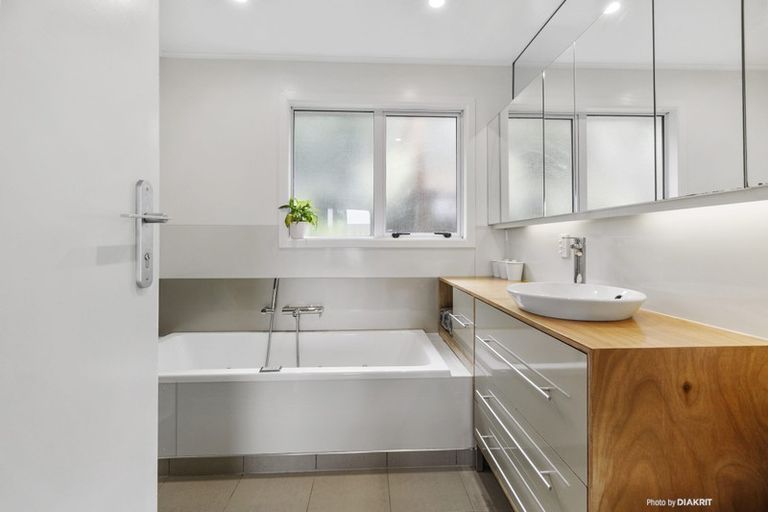 Photo of property in 51 Bedford Street, Northland, Wellington, 6012