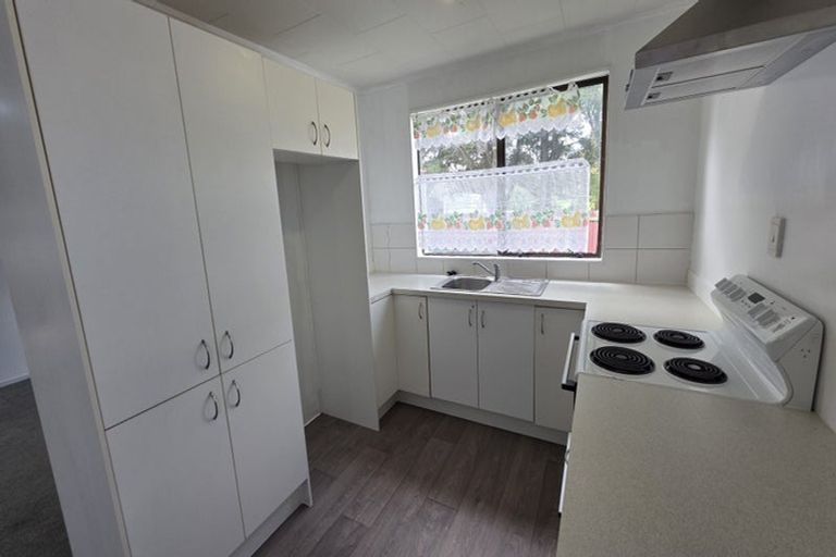 Photo of property in 3/4 Hall Avenue, Mangere, Auckland, 2022