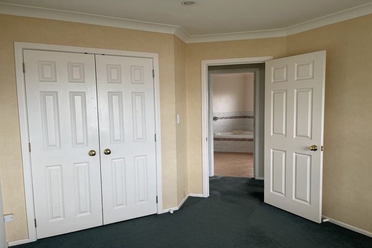 Photo of property in 27a St Annes Crescent, Wattle Downs, Auckland, 2103