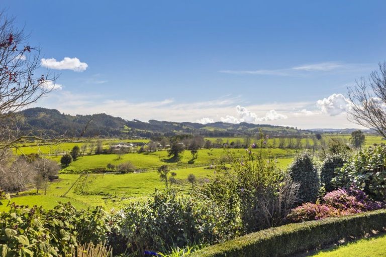 Photo of property in 271 Clevedon Kawakawa Road, Clevedon, Papakura, 2585