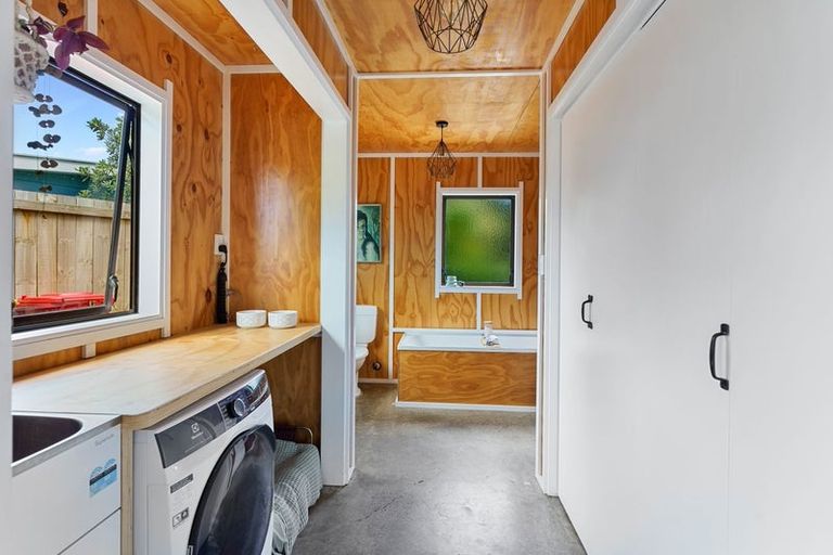 Photo of property in 16 Ngapaki Street, Waikanae Beach, Waikanae, 5036