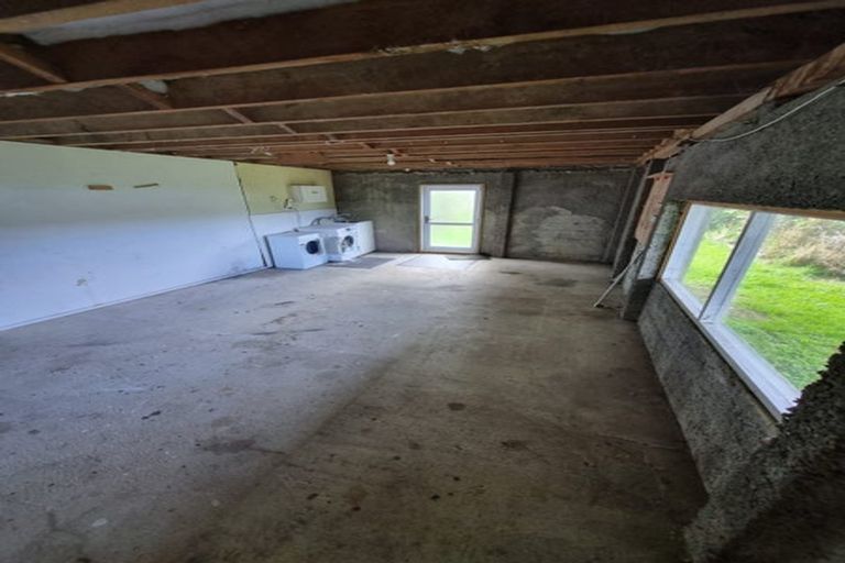 Photo of property in 22 Ocean View Road, Ravensbourne, Dunedin, 9022