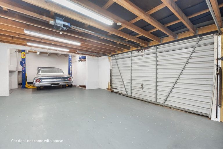 Photo of property in 1/269 Titirangi Road, Titirangi, Auckland, 0604