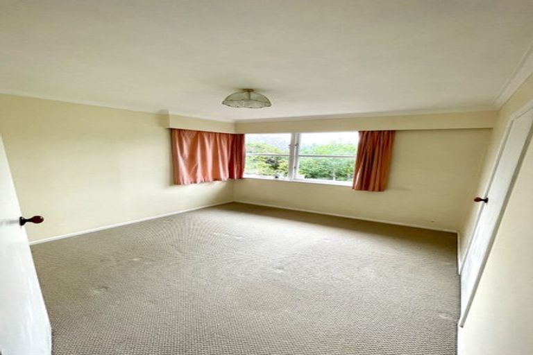 Photo of property in 370 George Street, Stokes Valley, Lower Hutt, 5019