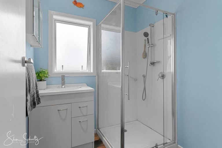 Photo of property in 46 Gorge Road, Maungaturoto, 0520