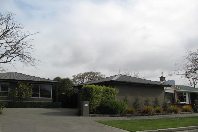 Photo of property in 13 Remuera Avenue, Cashmere, Christchurch, 8022
