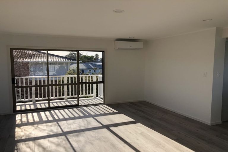 Photo of property in 2/12 Stanley Avenue, Milford, Auckland, 0620