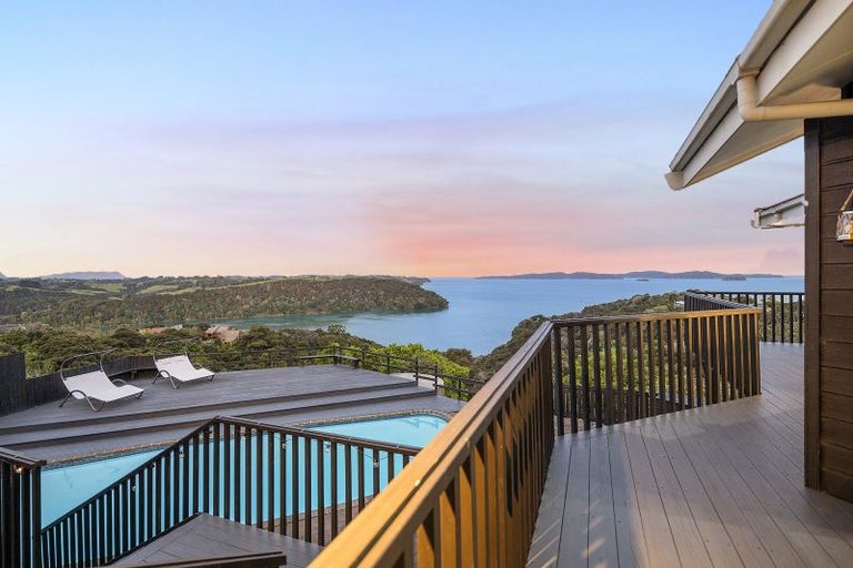 Photo of property in 4 Kotare Place, Sandspit, Warkworth, 0982