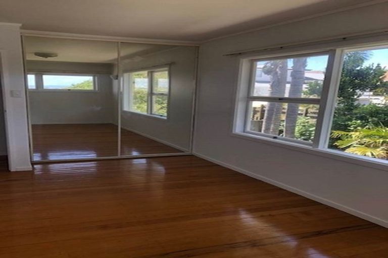 Photo of property in 4b Corrella Road, Belmont, Auckland, 0622