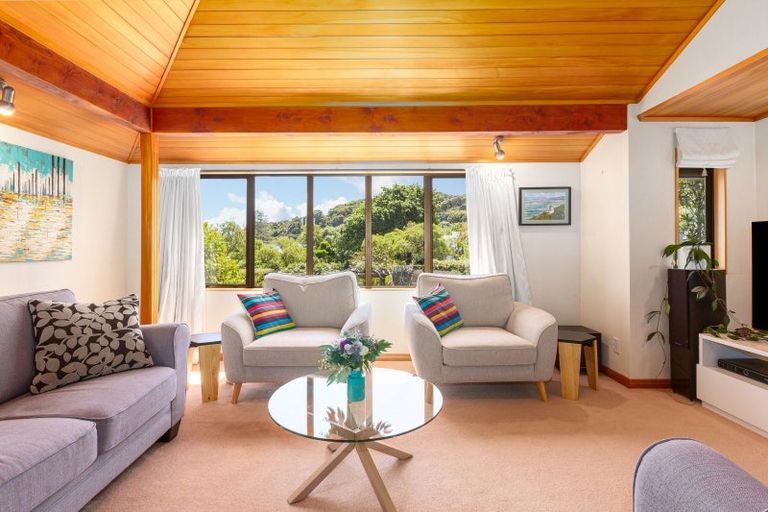 Photo of property in 2/16 Cheviot Road, Lowry Bay, Lower Hutt, 5013