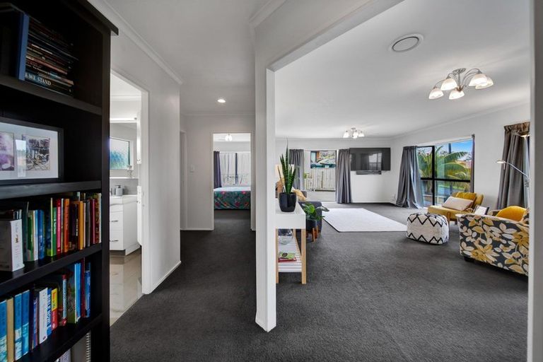 Photo of property in 6 Ashmore Drive, Frankleigh Park, New Plymouth, 4310