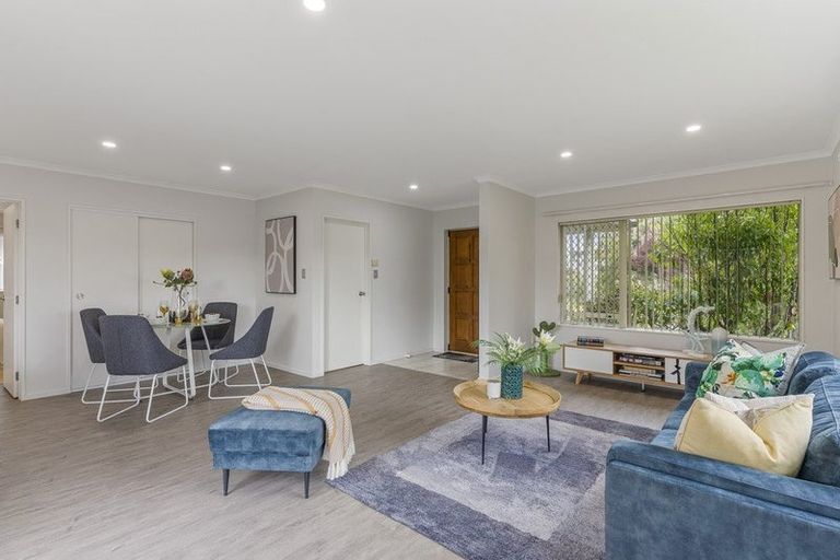 Photo of property in 2 Marlon Lane, East Tamaki, Auckland, 2016